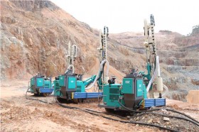 奉新鑫圭机电设备有限公司-孔山潜孔钻机669